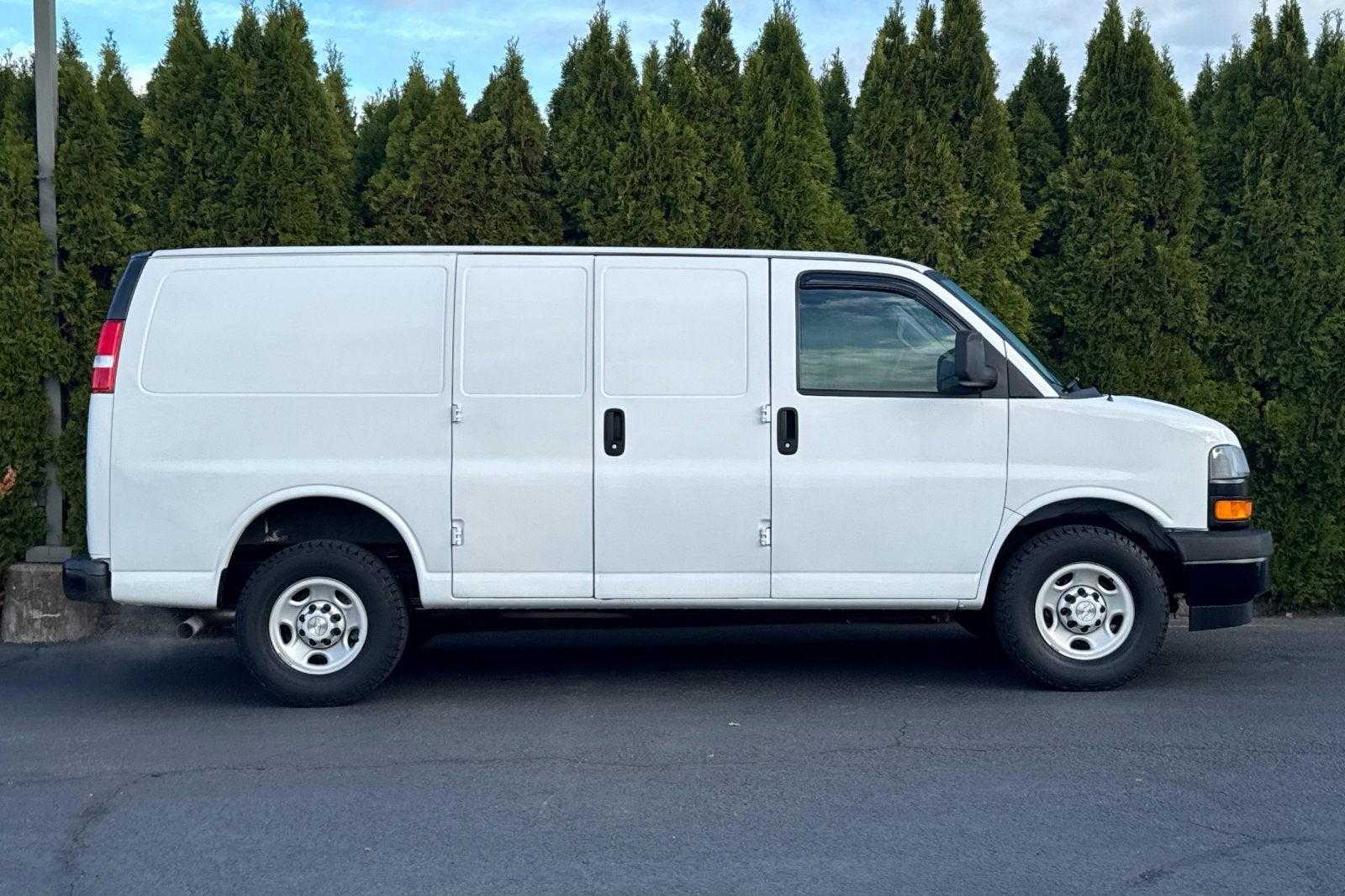 2018 Chevrolet Express Cargo 2500 2500 RWD 135"