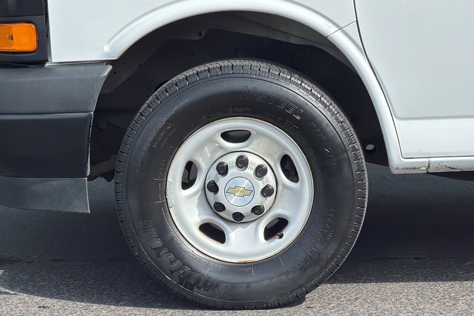 2024 Chevrolet Express Cargo 2500 WT