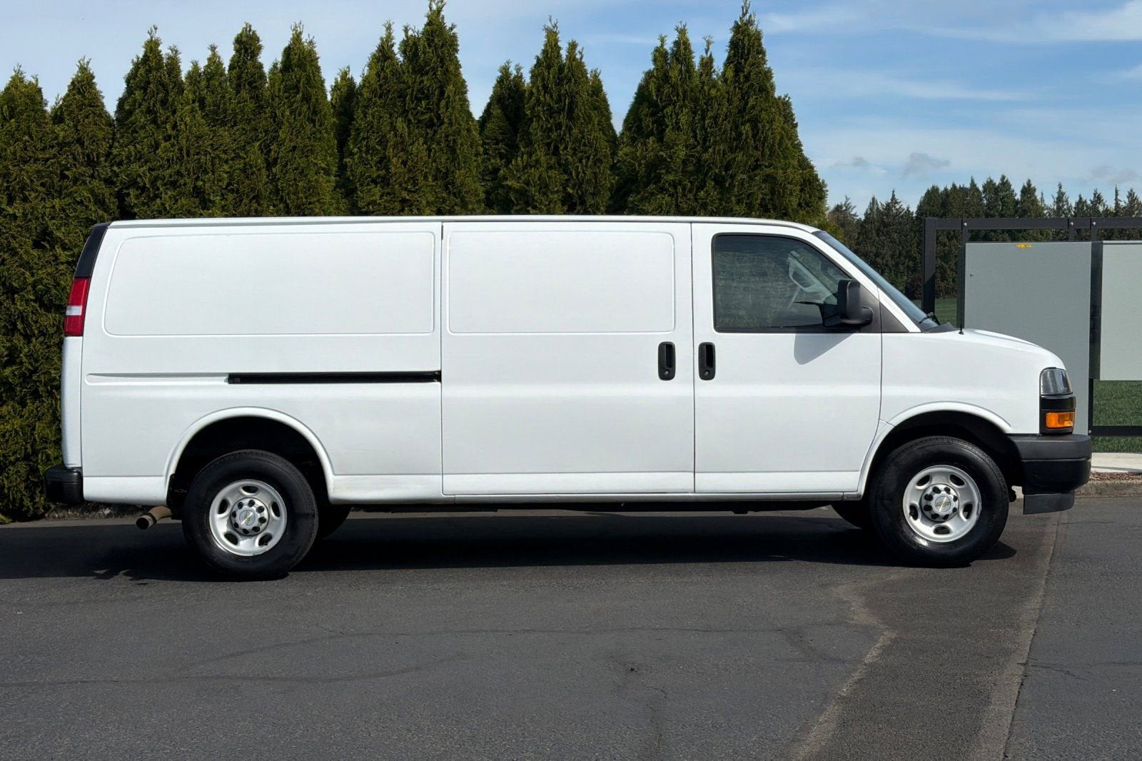2024 Chevrolet Express Cargo 2500 WT