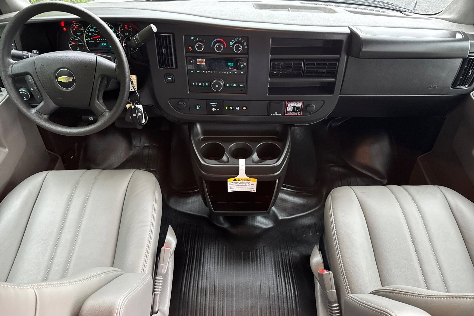 2025 Chevrolet Express Cargo 3500 WT