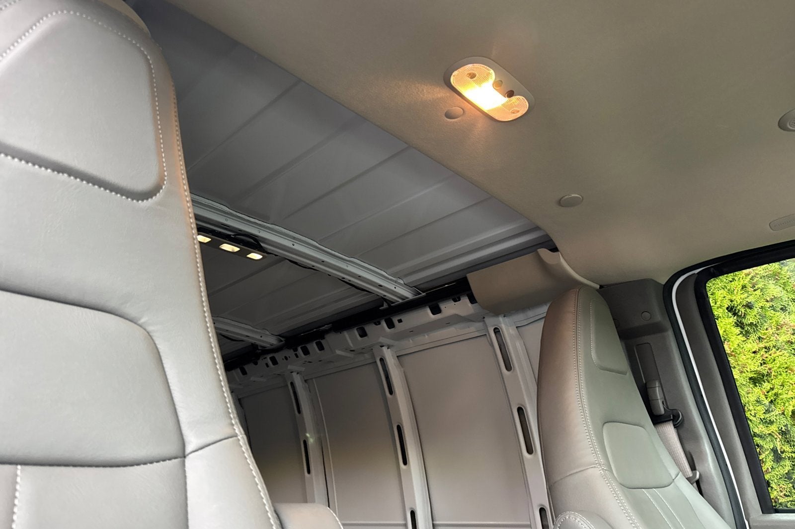 2025 Chevrolet Express Cargo 3500 WT