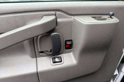 2017 Chevrolet Express Cargo 3500 3500 RWD 135"