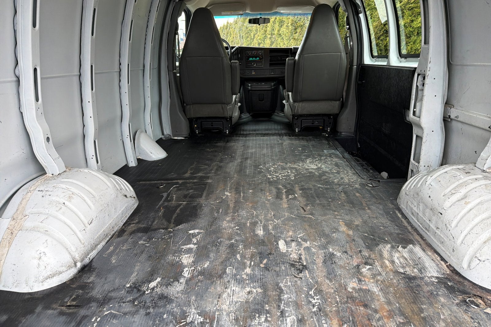 2017 Chevrolet Express Cargo 3500 3500 RWD 135"