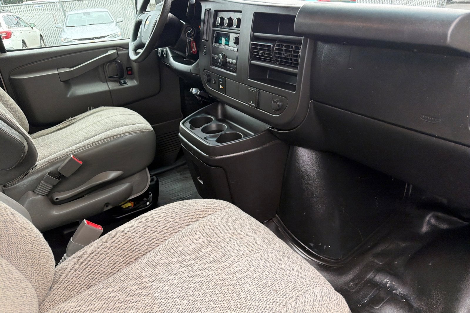 2017 Chevrolet Express Cargo 3500 3500 RWD 135"