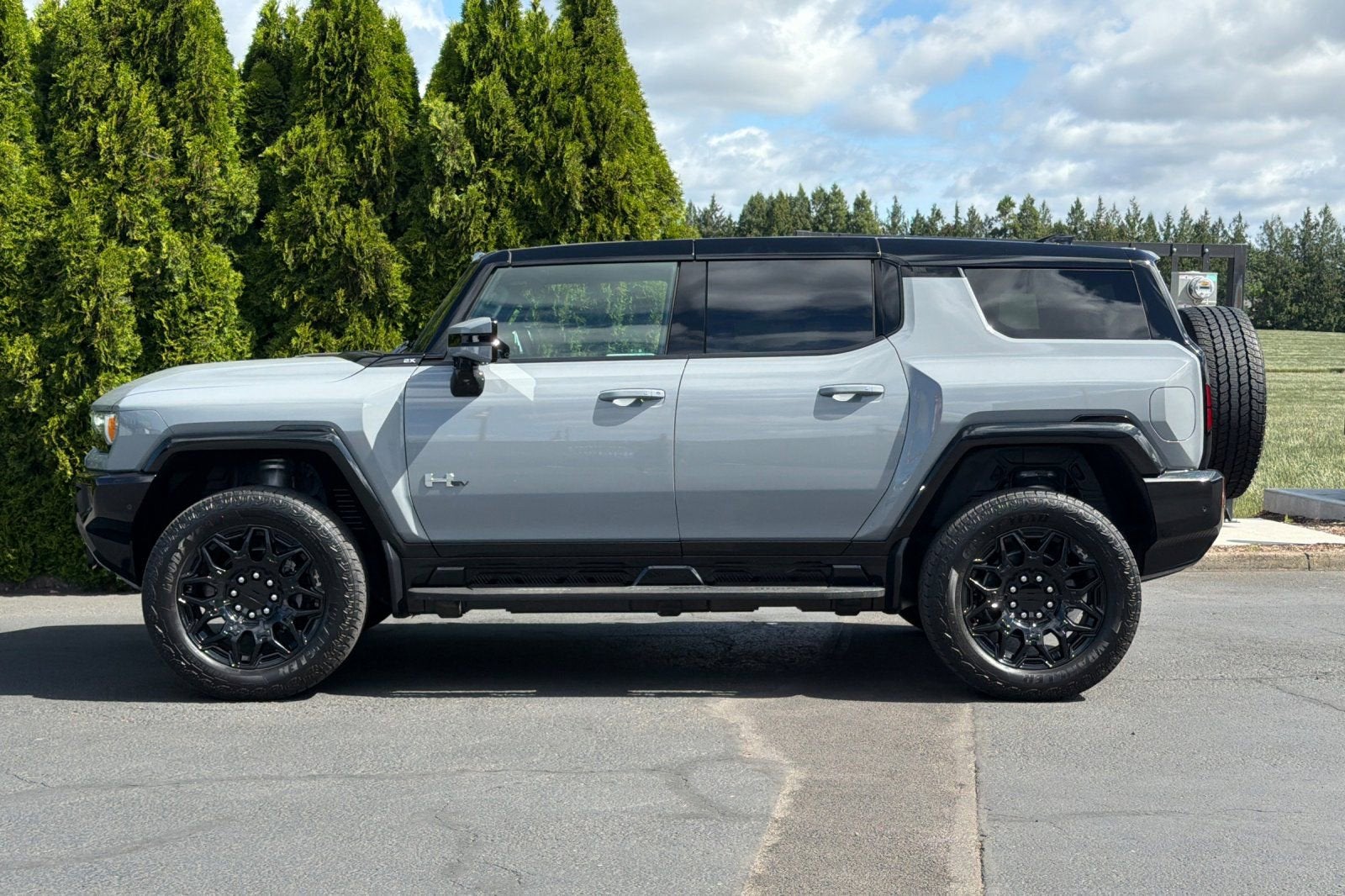 2024 GMC HUMMER EV SUV 2X