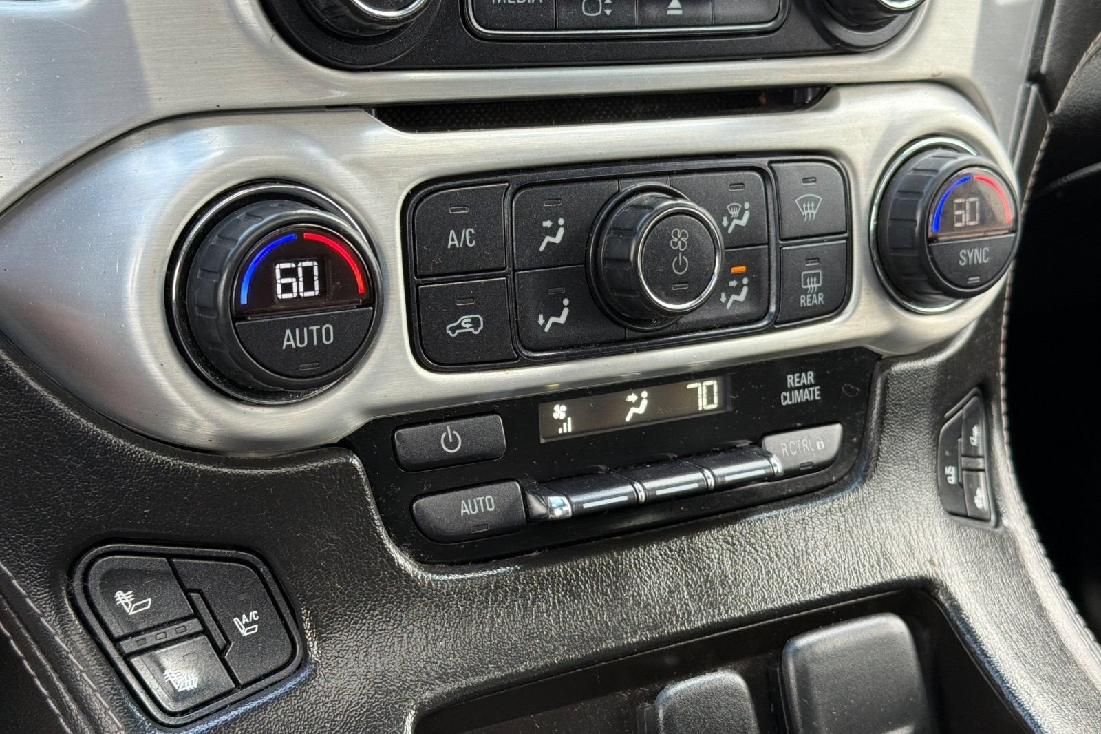 2015 GMC Yukon XL SLT