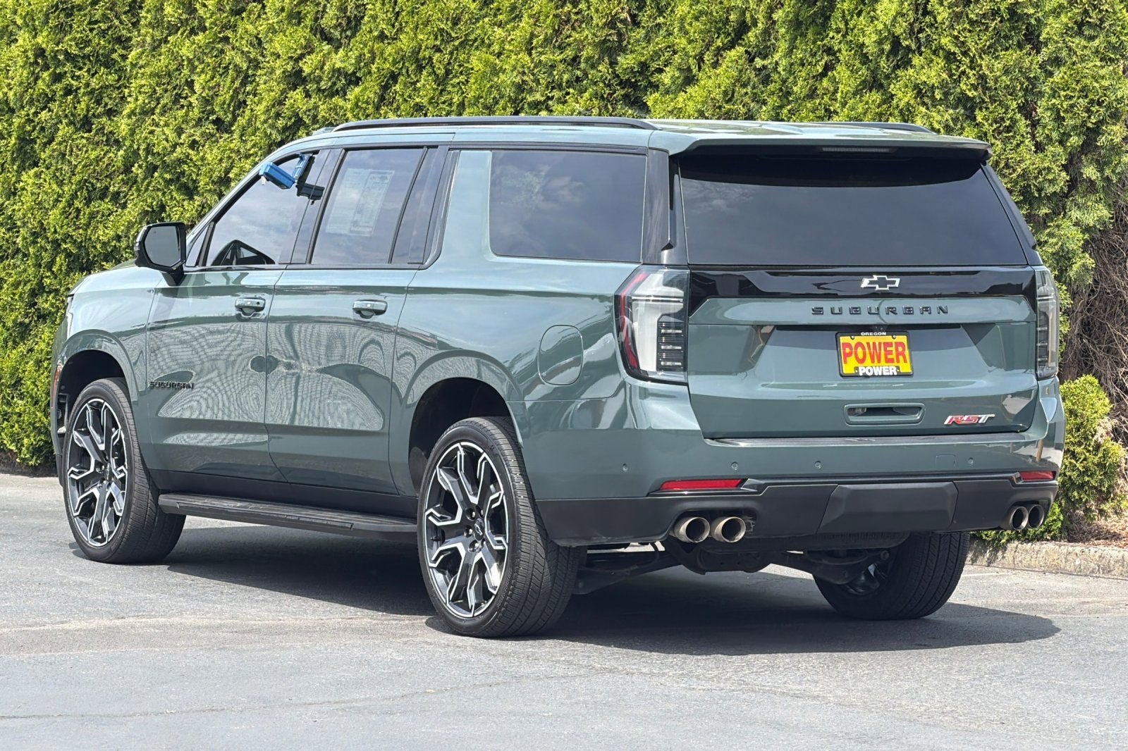 2025 Chevrolet Suburban RST