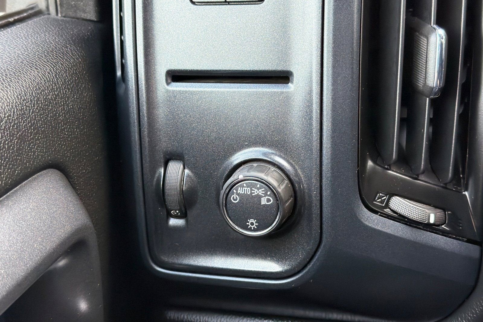 2017 GMC Sierra 2500 HD DBL CAB 4WD 144.2