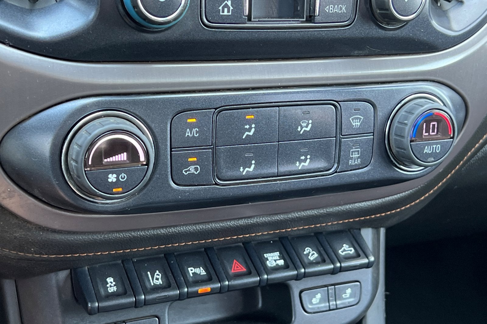 2022 GMC Canyon AT4 - Cloth