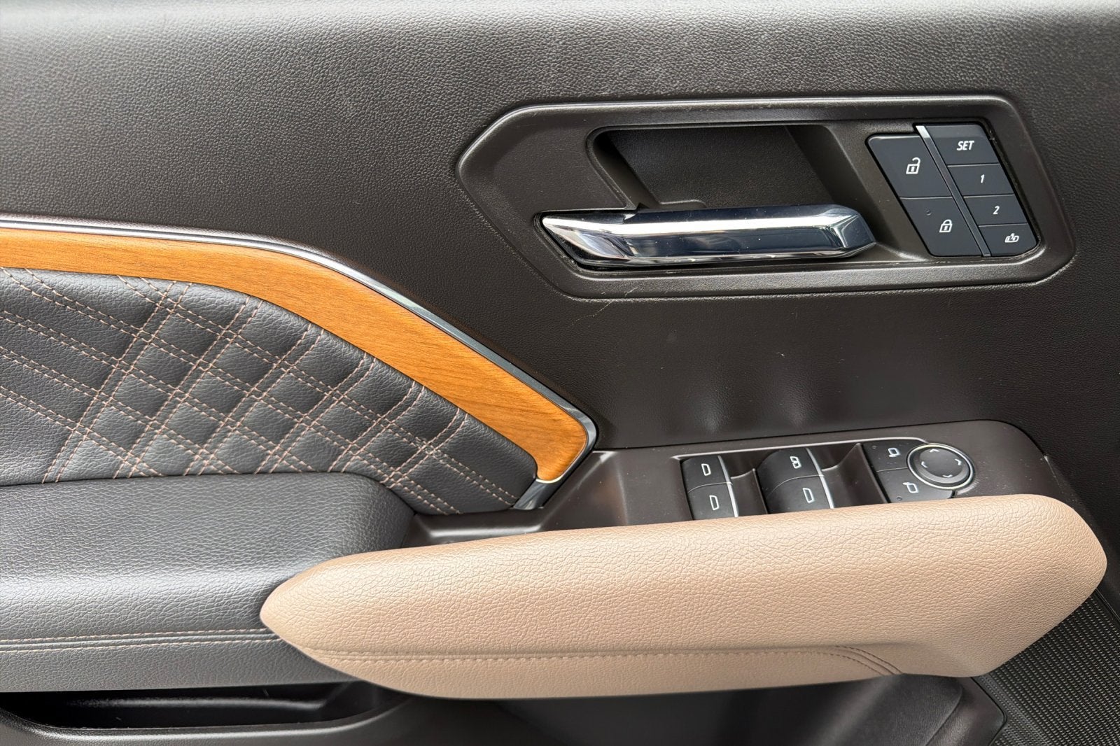 2024 GMC Canyon Denali