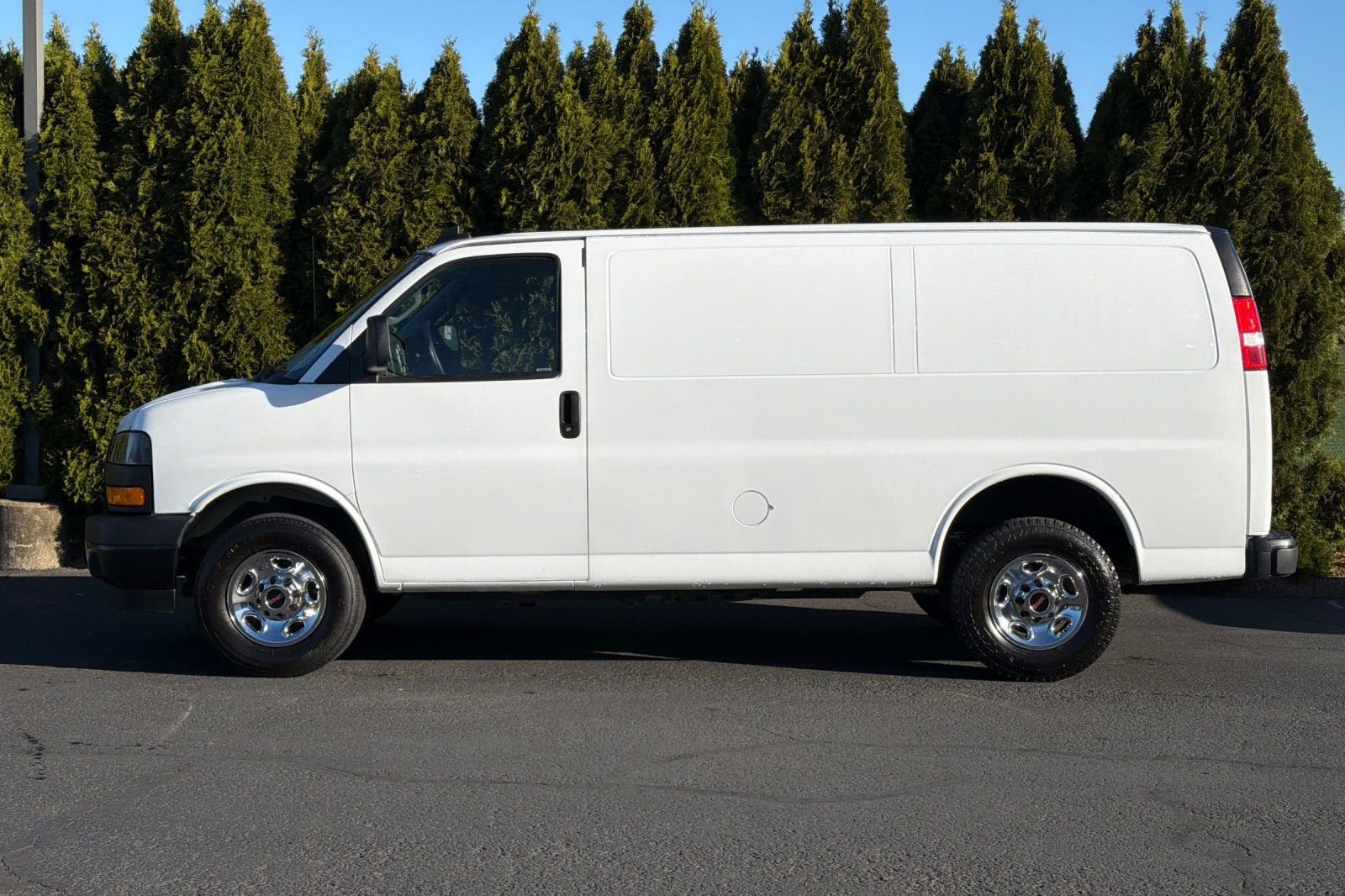 2024 GMC Savana Cargo 2500 Work Van