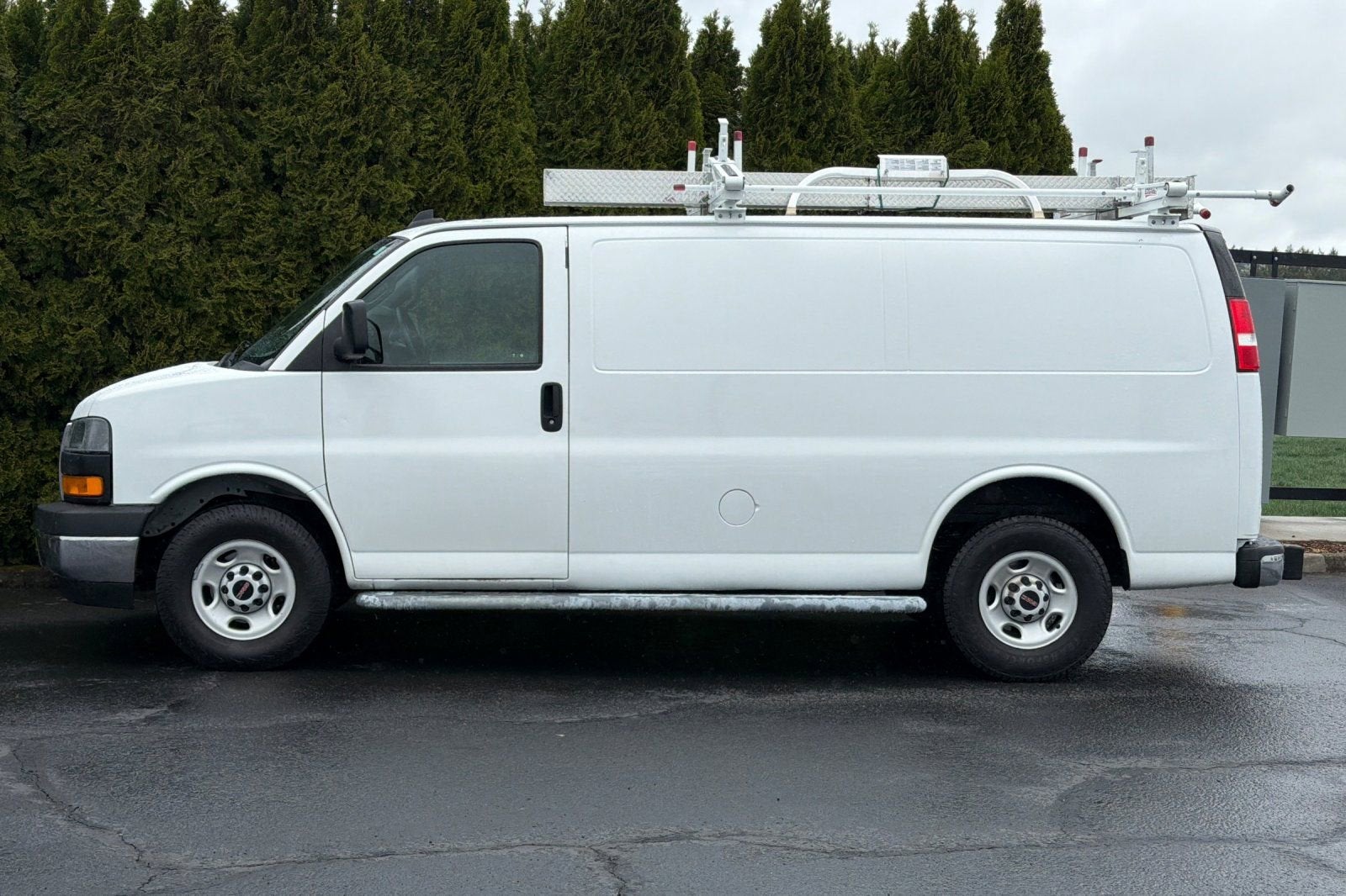 2020 GMC Savana Cargo 2500 Work Van