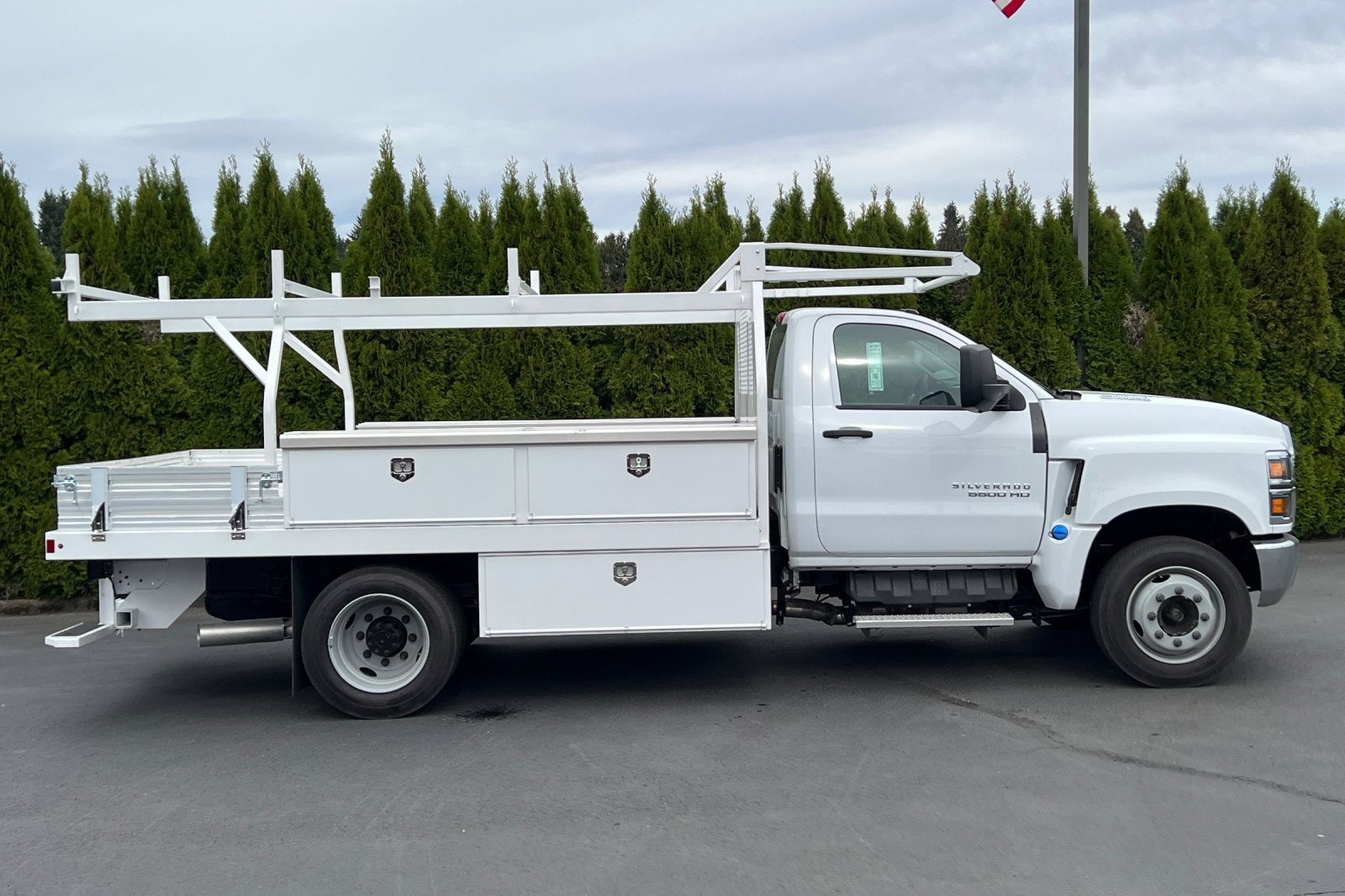 2024 Chevrolet Silverado 5500 HD Work Truck