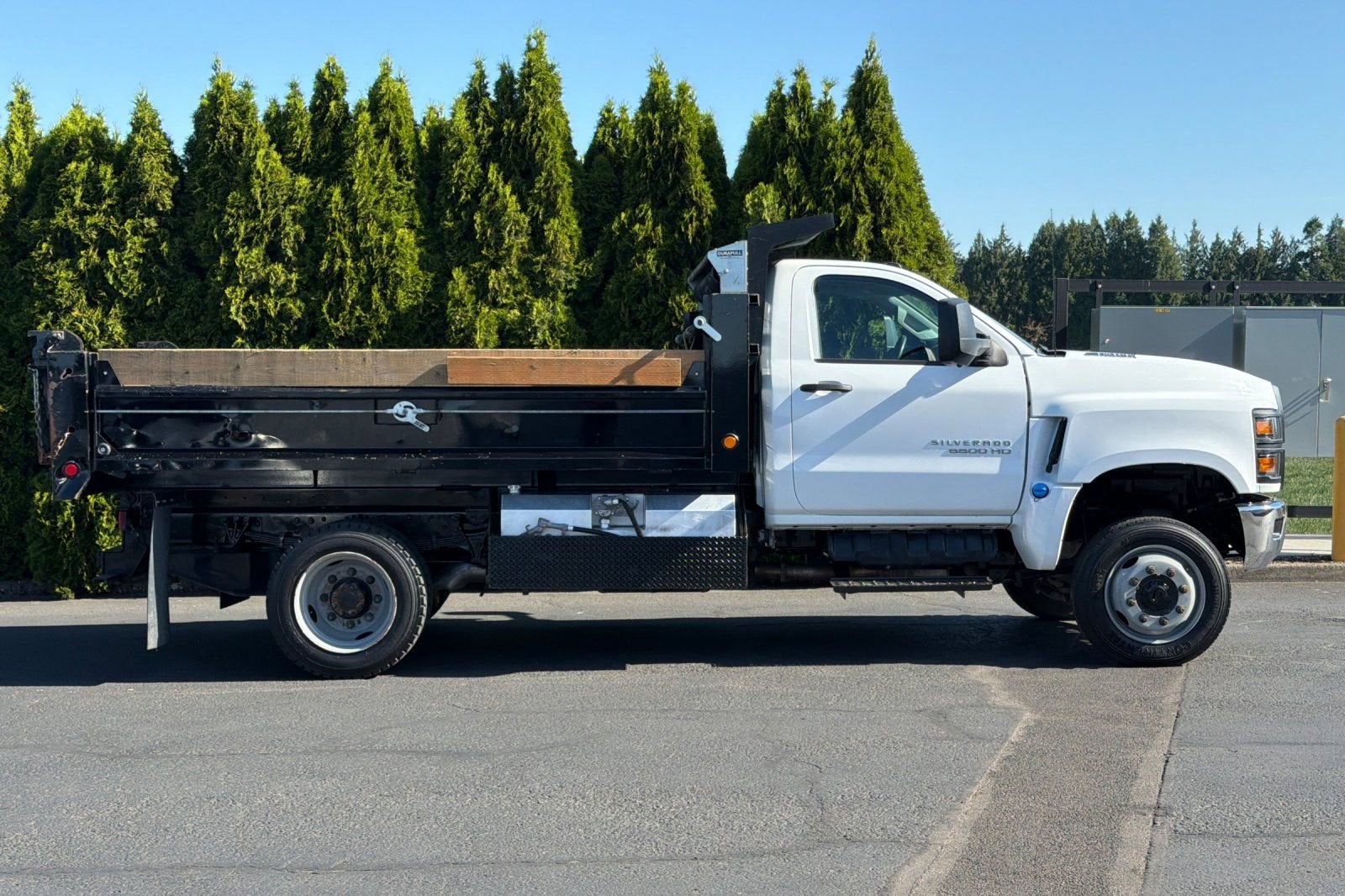 2023 Chevrolet Silverado 6500 HD Work Truck