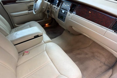 2006 Lincoln Town Car Signature Limited
