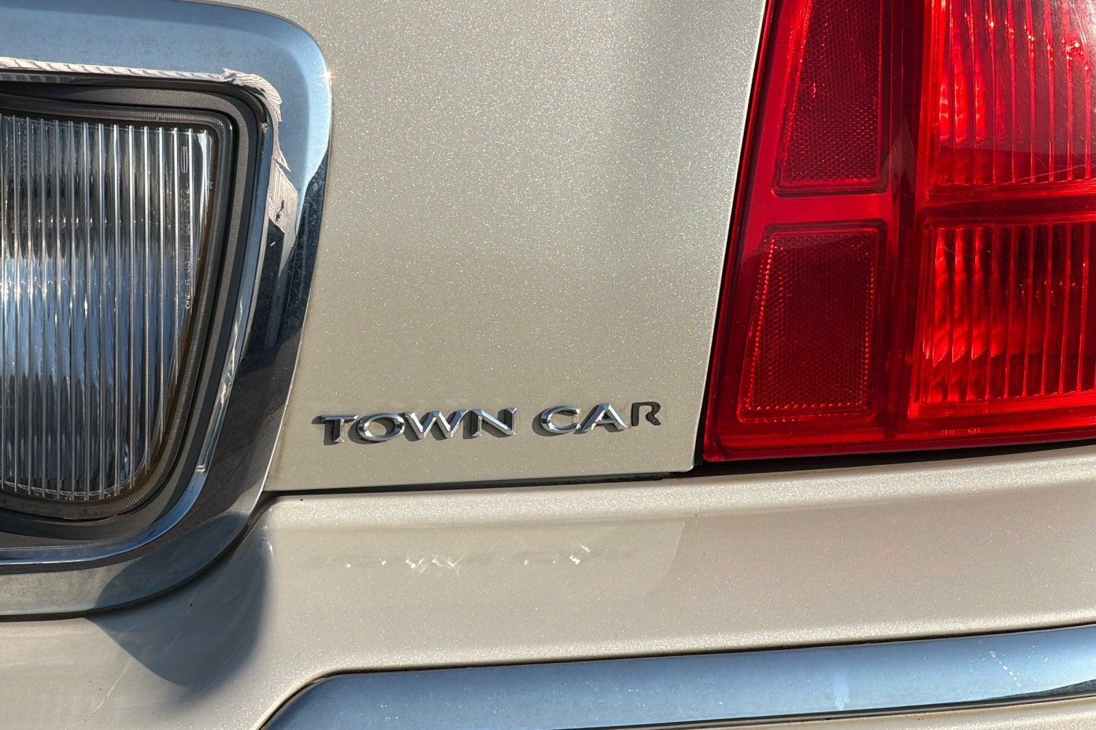 2006 Lincoln Town Car Signature Limited