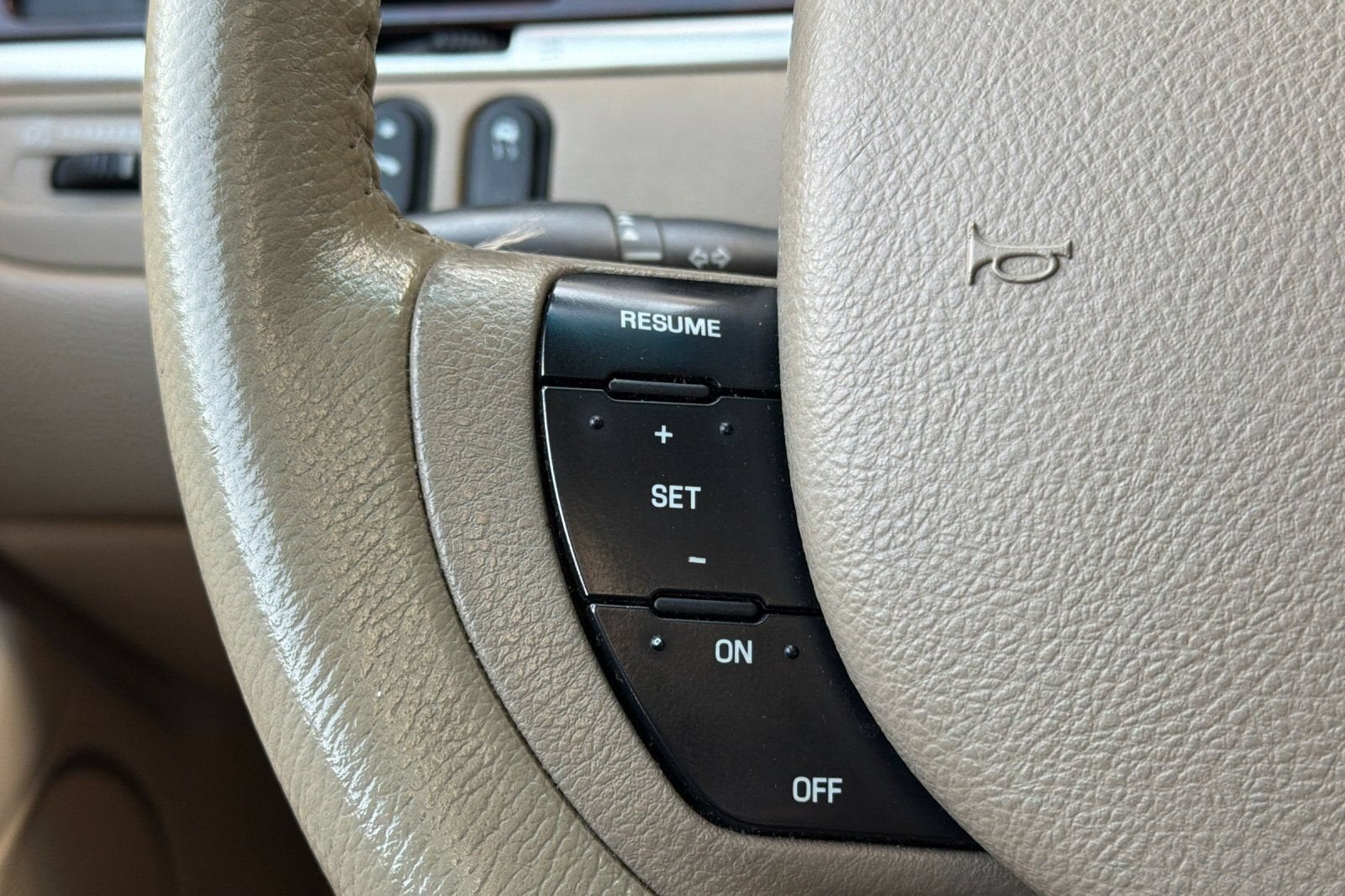 2006 Lincoln Town Car Signature Limited