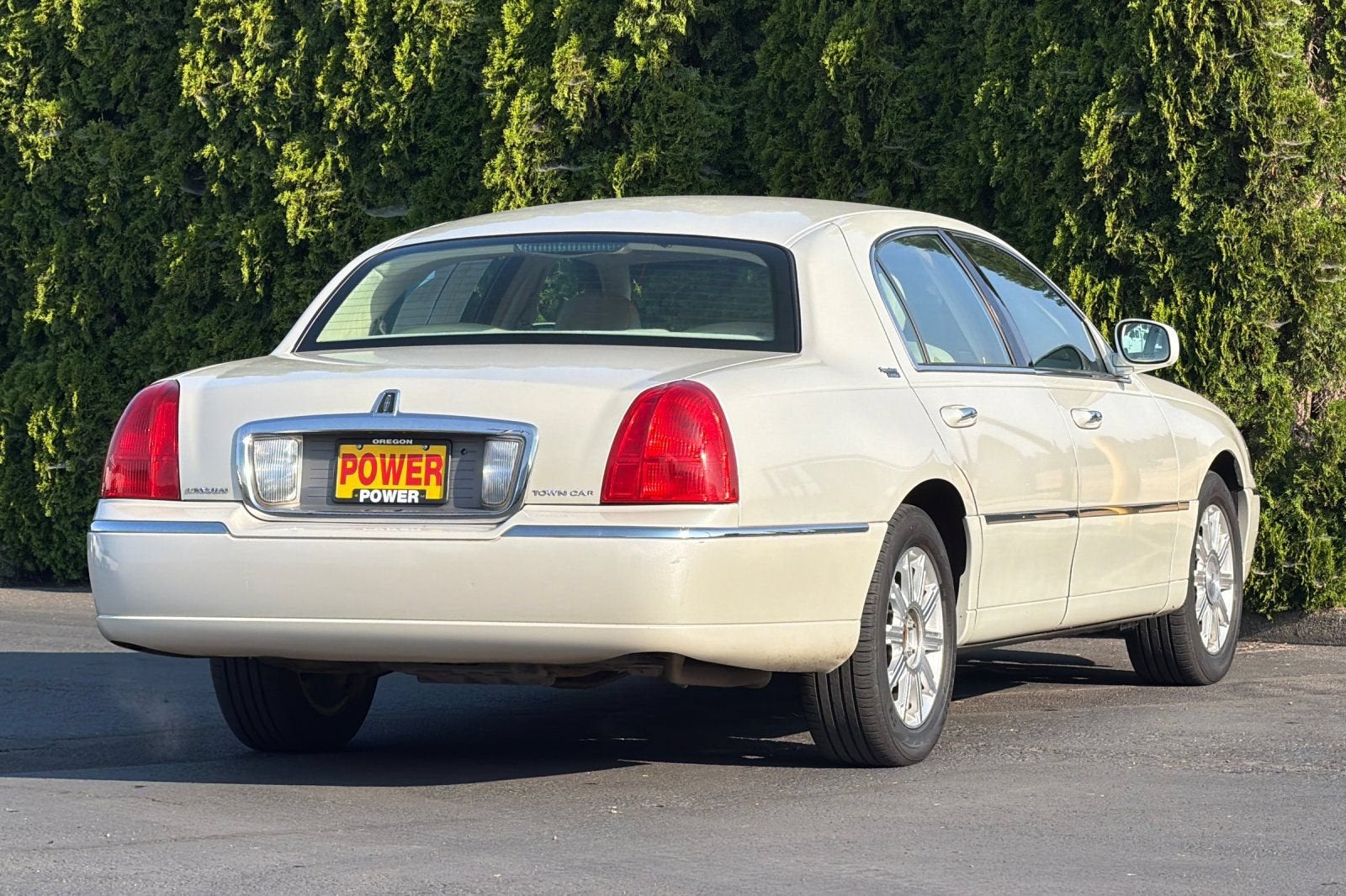 2006 Lincoln Town Car Signature Limited