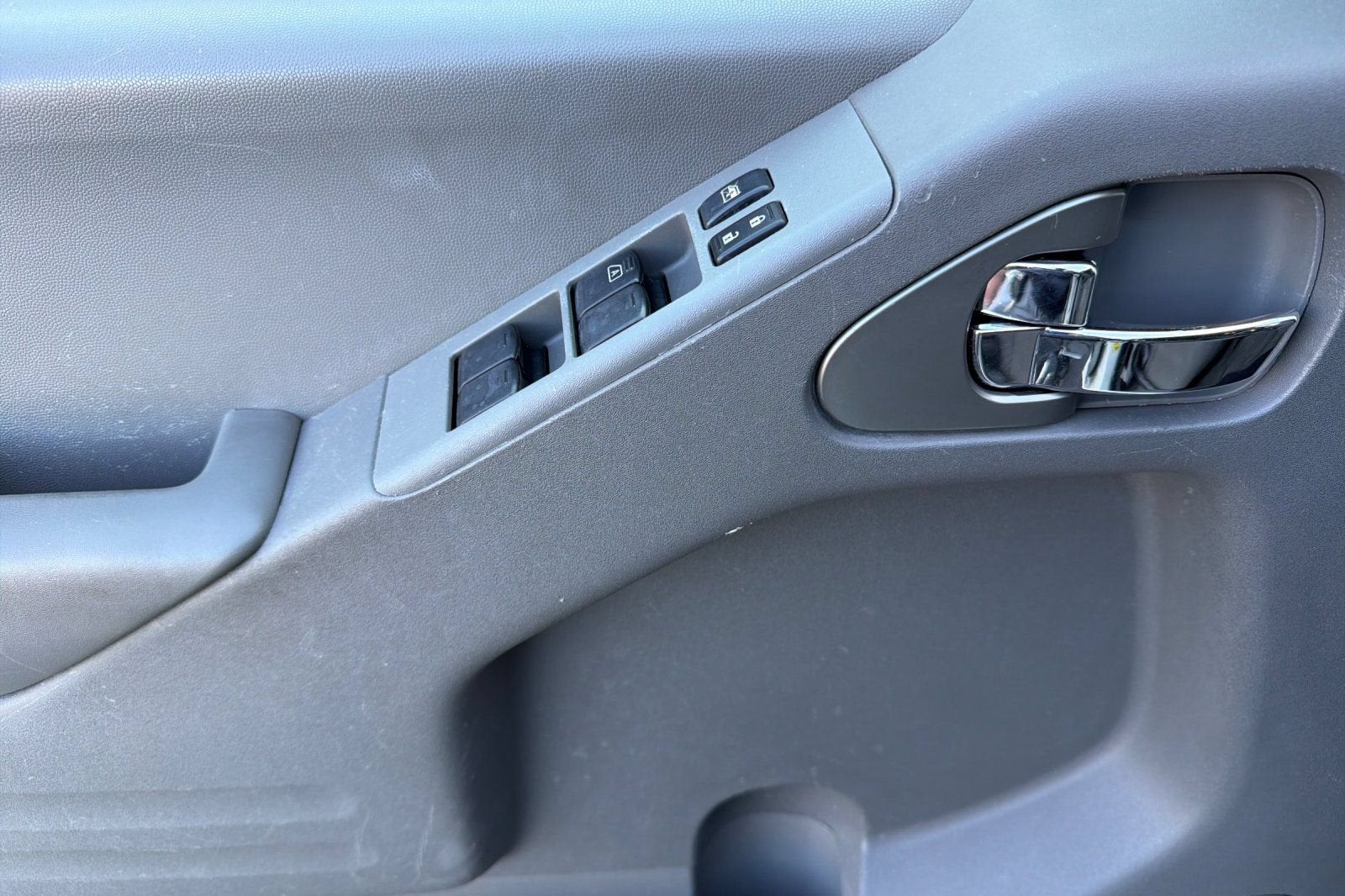 2017 Nissan Frontier SV V6