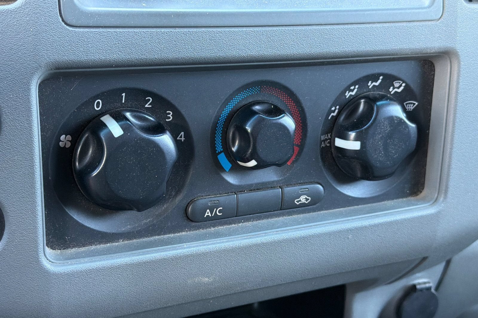 2006 Nissan Frontier XE
