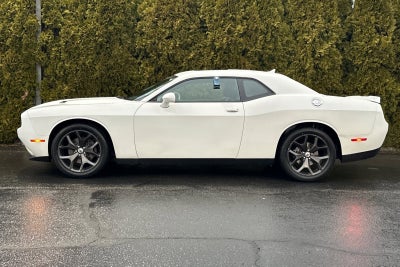 2017 Dodge Challenger SXT Plus