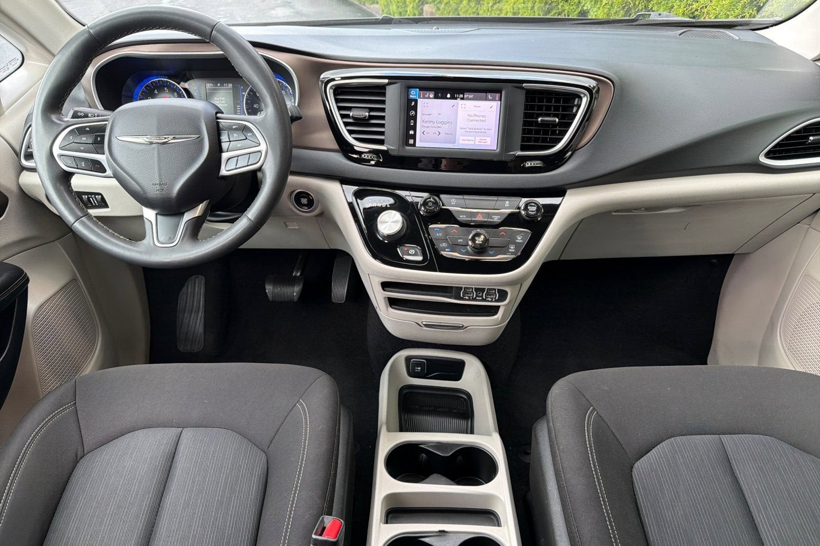 2022 Chrysler Voyager LX