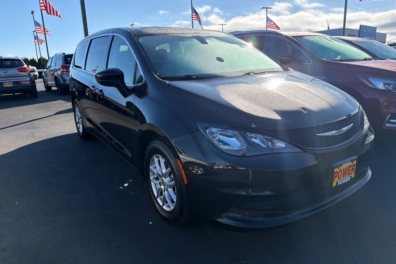 2022 Chrysler Voyager LX