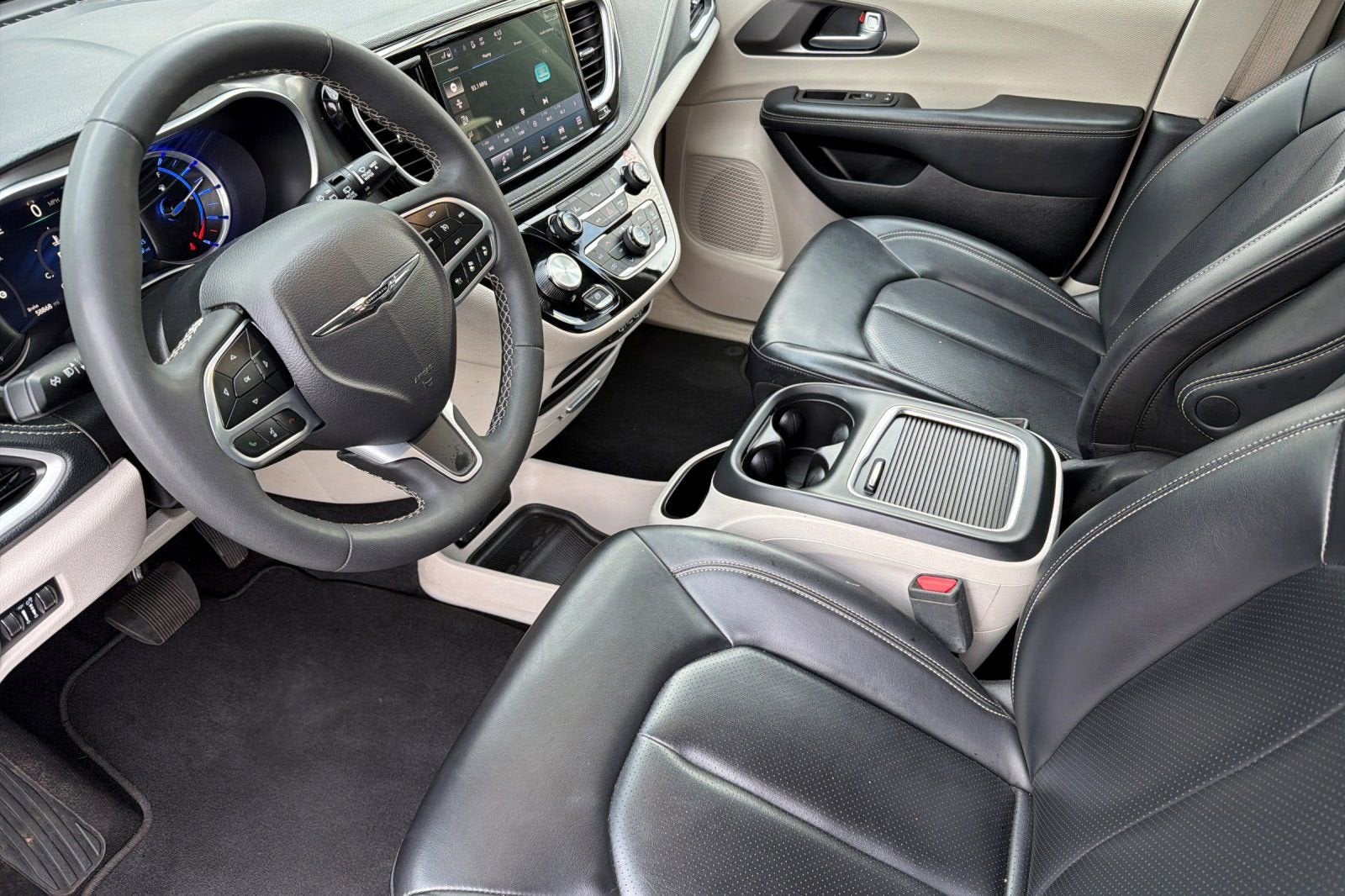 2023 Chrysler Pacifica Hybrid Touring L