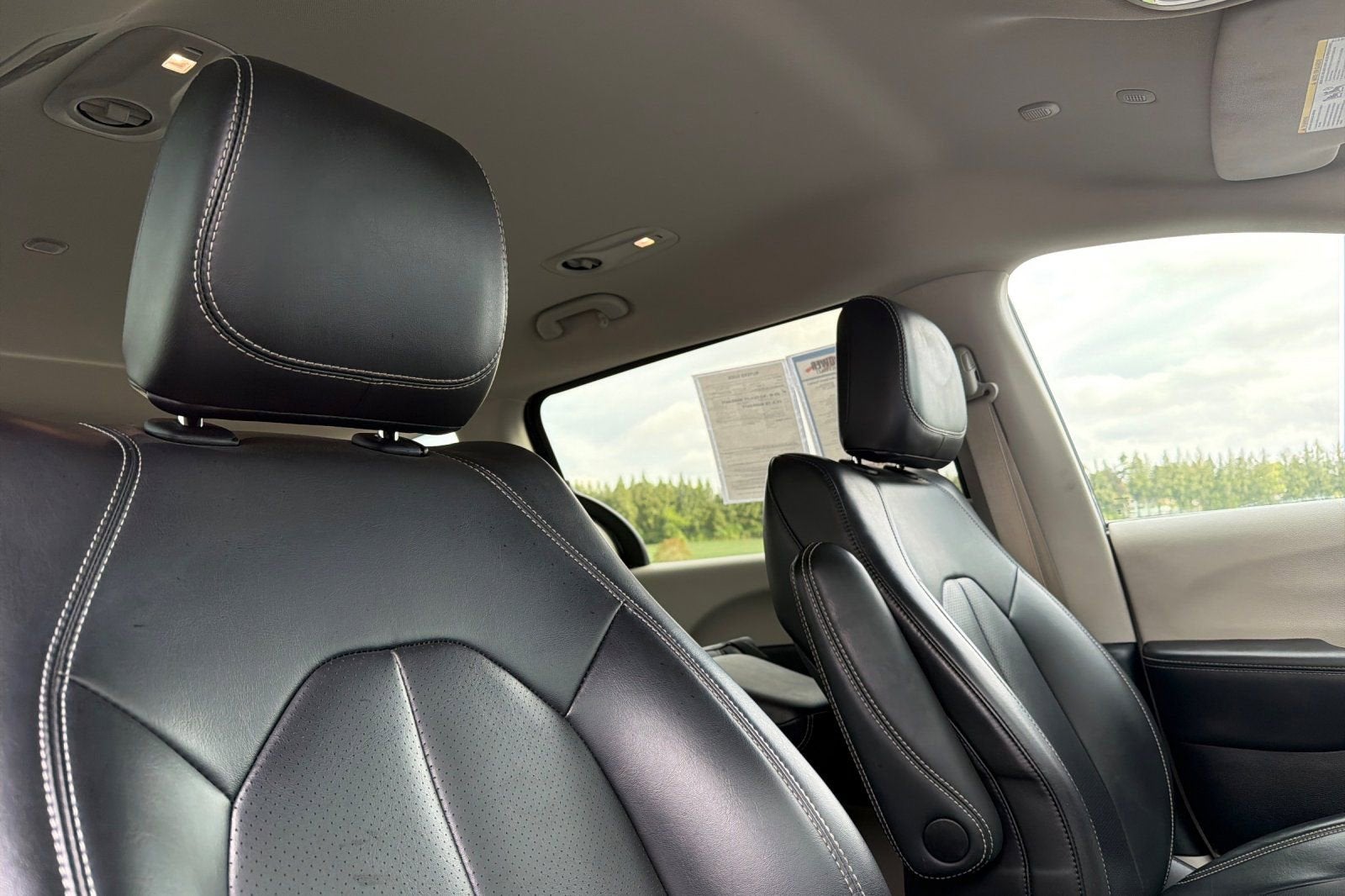 2023 Chrysler Pacifica Hybrid Touring L