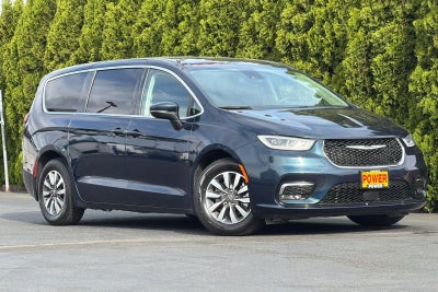 2023 Chrysler Pacifica Hybrid Touring L
