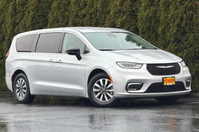 2024 Chrysler Pacifica Hybrid Select