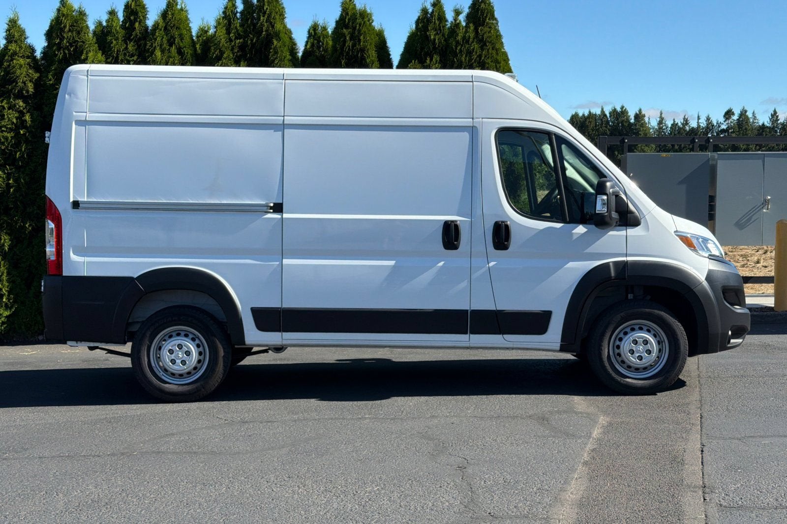 2025 RAM ProMaster Cargo Van Tradesman