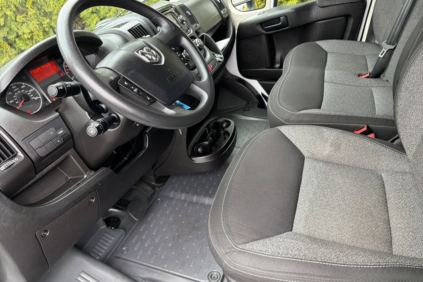 2017 RAM ProMaster Cargo Van 1500 HIGH RF 136"