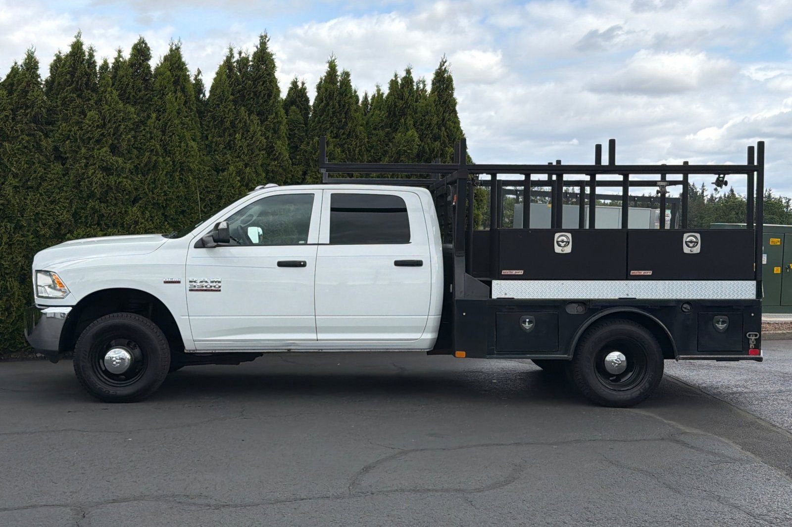 2018 RAM 3500 Chassis Cab Tradesman