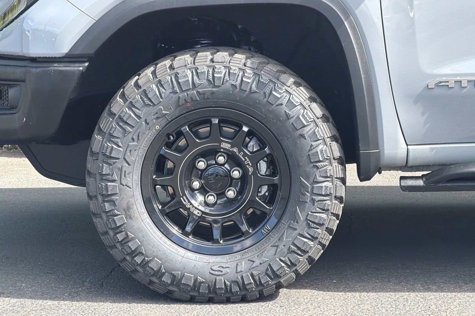 2024 GMC Sierra 1500 AT4X