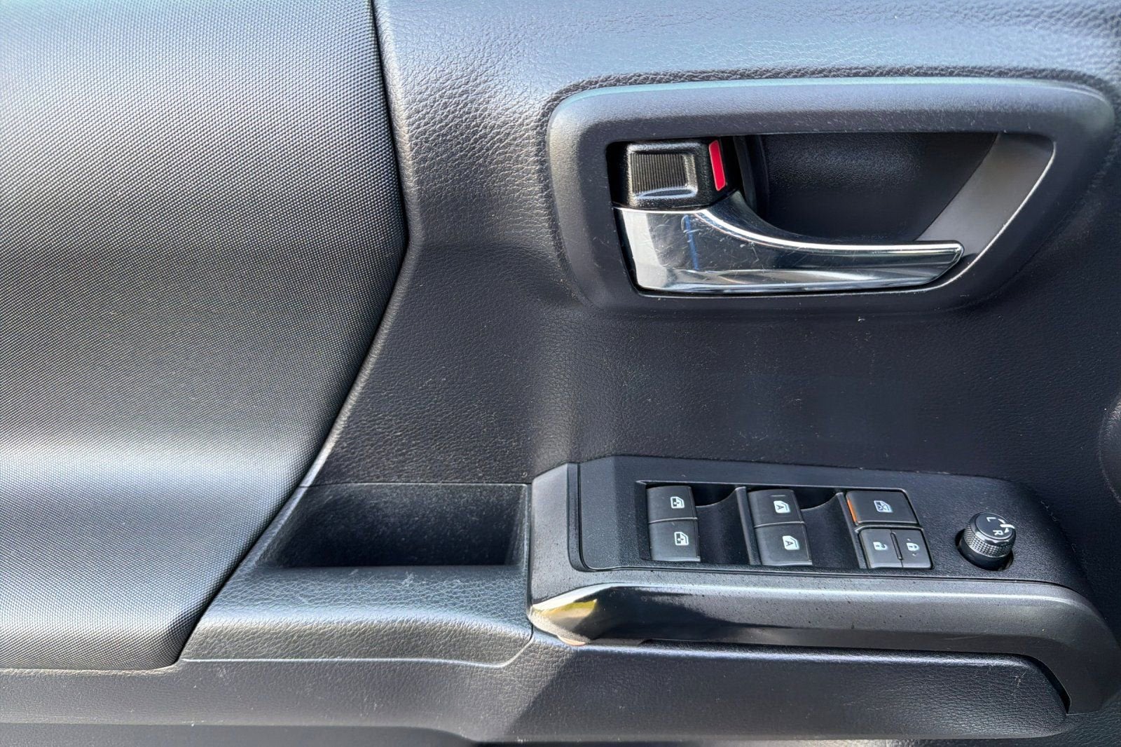 2020 Toyota Tacoma 4WD SR5