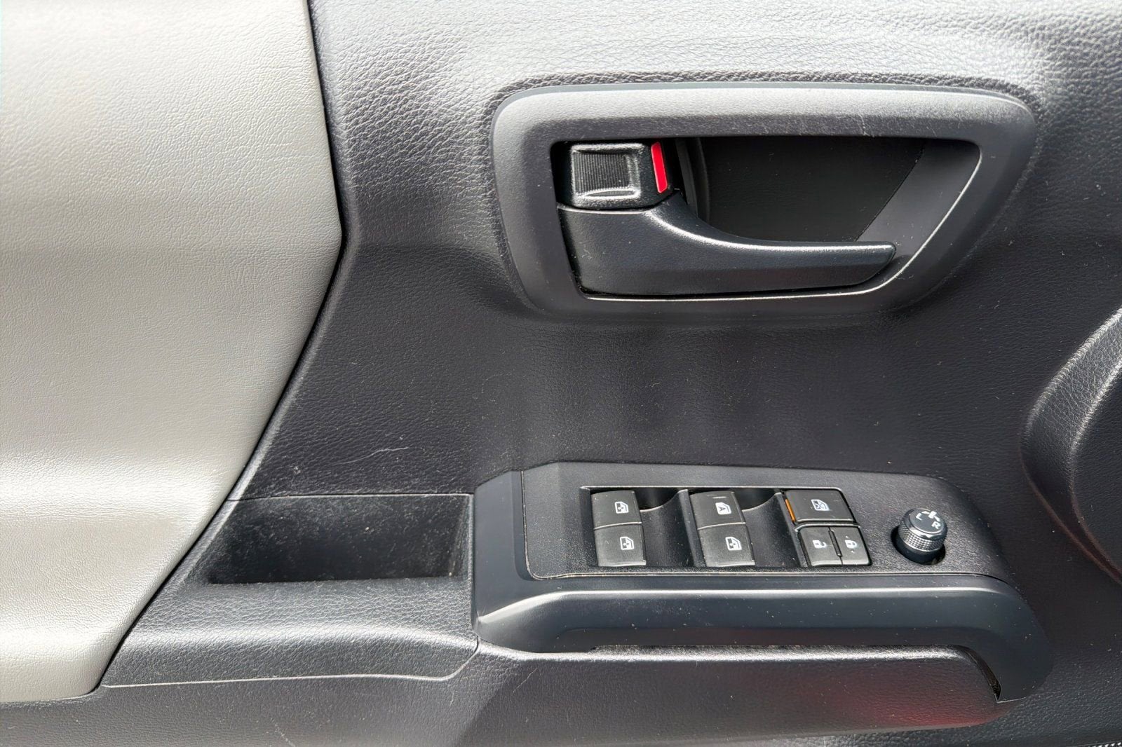 2020 Toyota Tacoma 4WD SR5