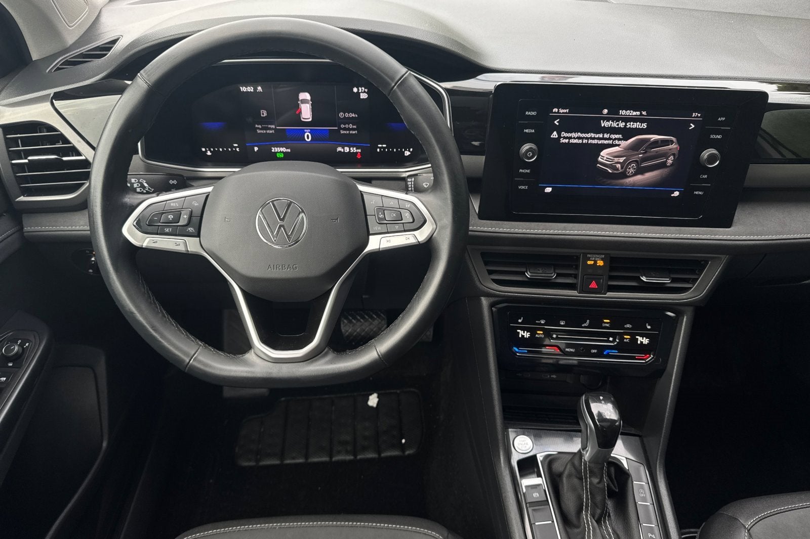 2025 Volkswagen Taos SE Black