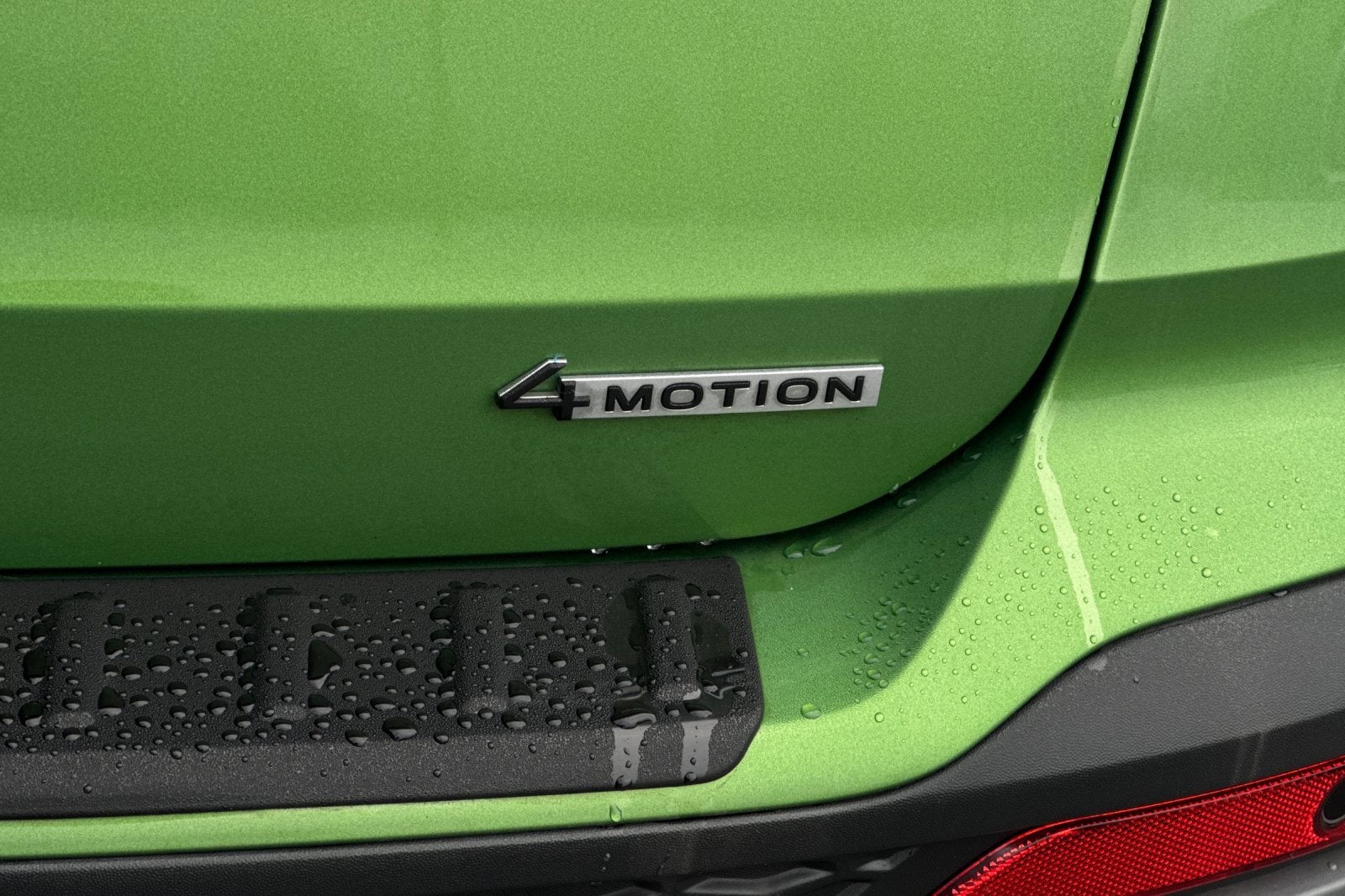 2025 Volkswagen Taos SE Black