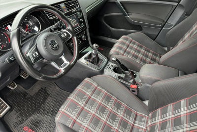 2018 Volkswagen Golf GTI S