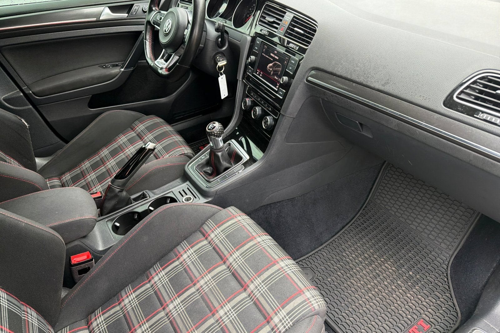 2018 Volkswagen Golf GTI S