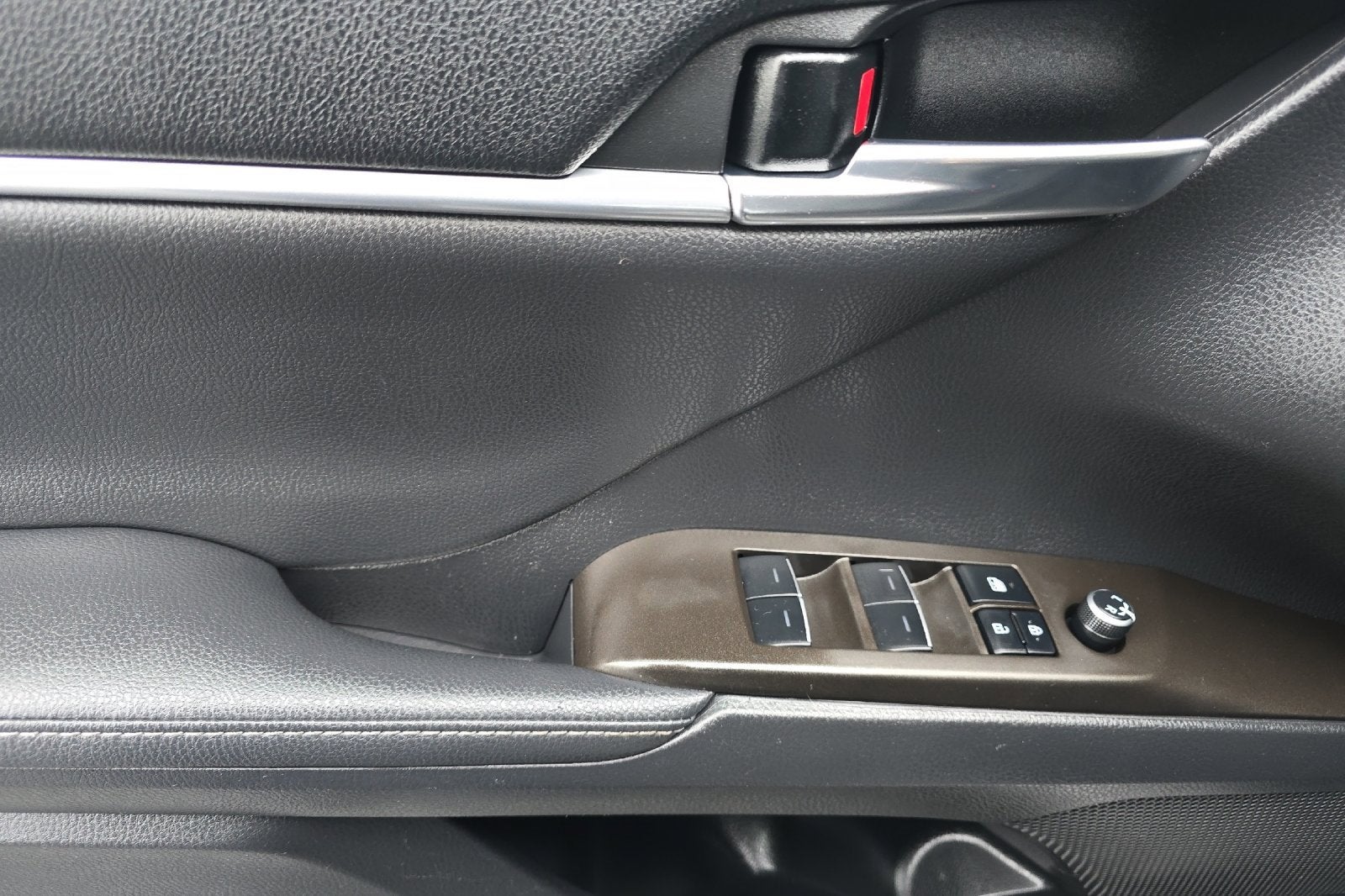 2022 Toyota Camry Hybrid XSE