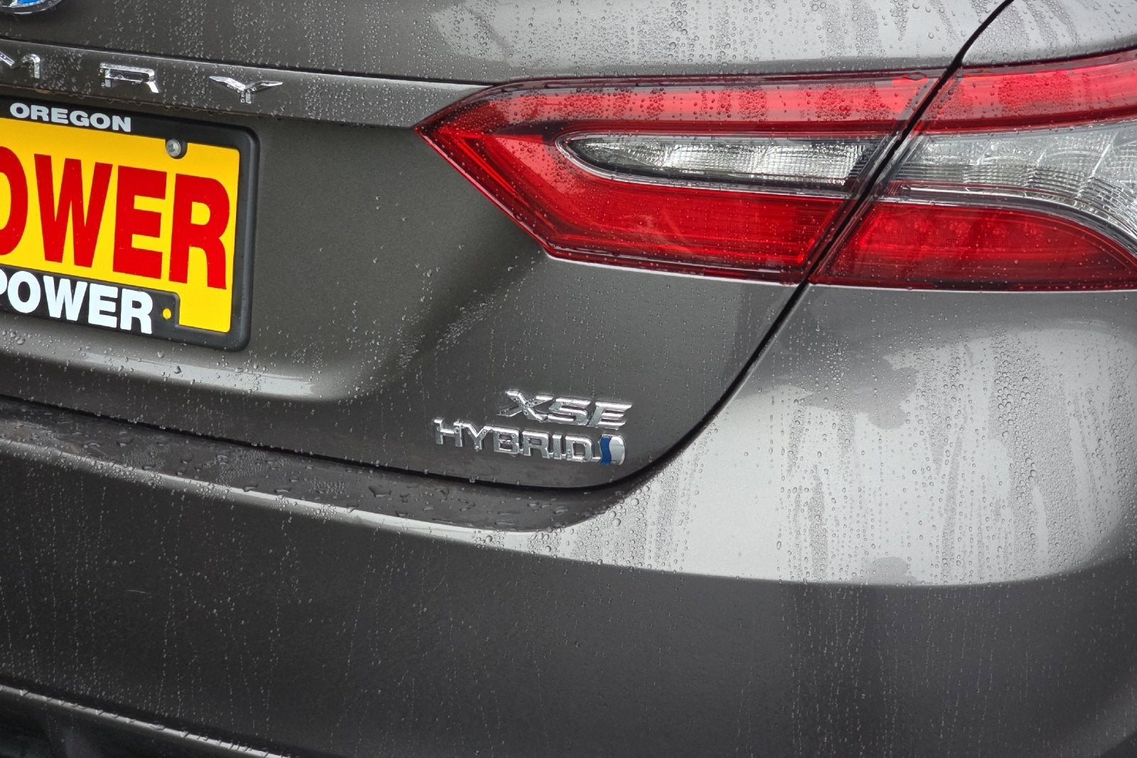 2022 Toyota Camry Hybrid XSE