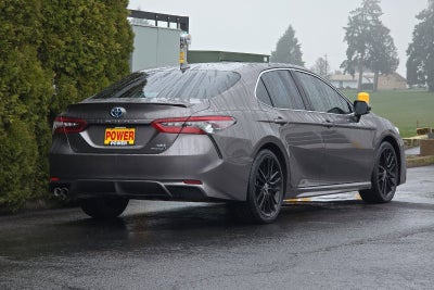 2022 Toyota Camry Hybrid XSE
