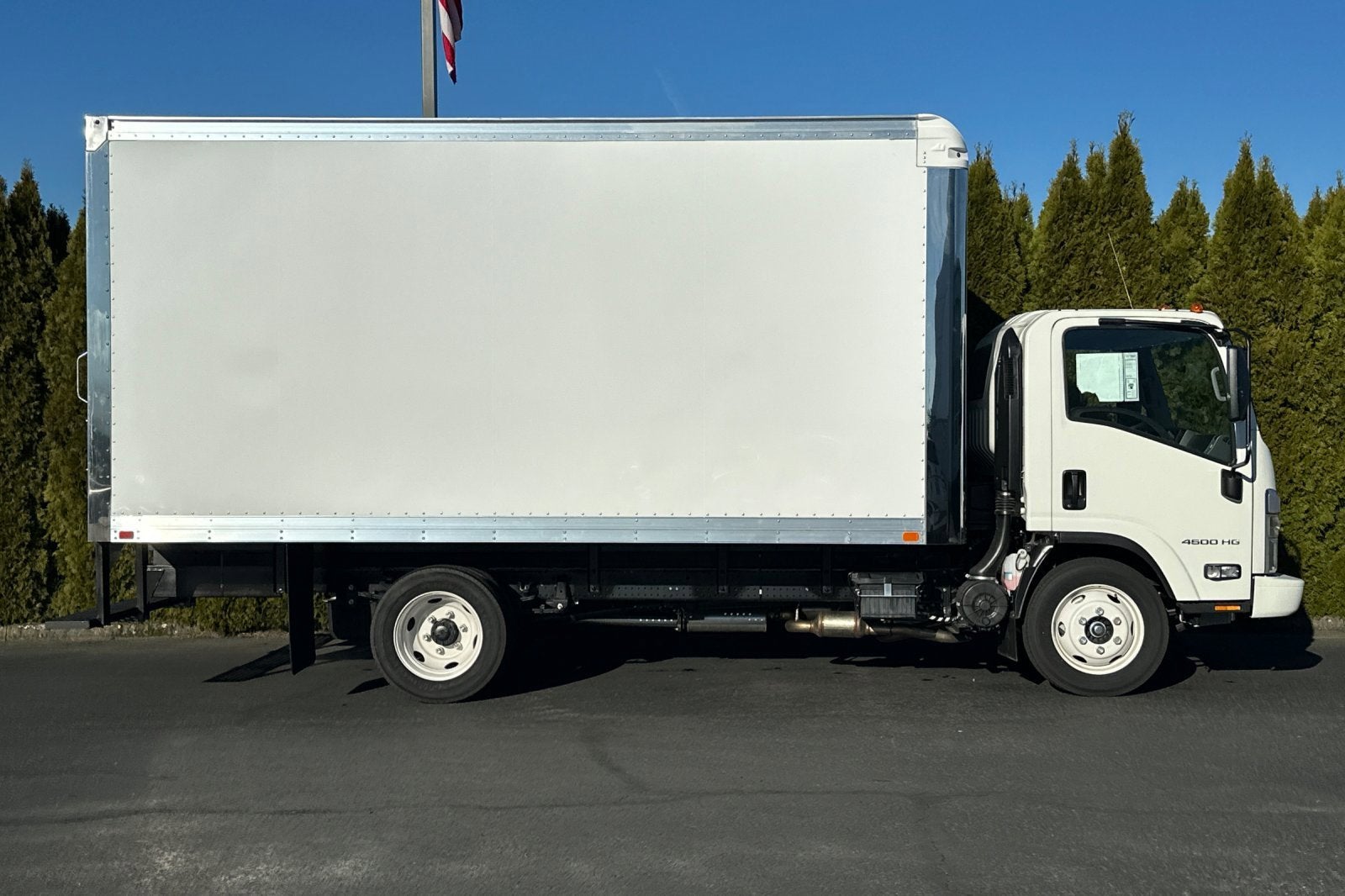 2025 Chevrolet Low Cab Forward 4500 Base