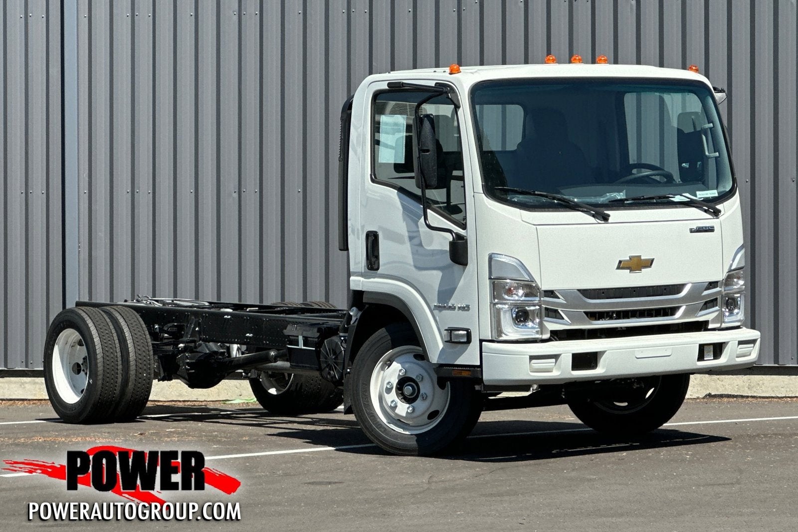 2025 Chevrolet Low Cab Forward 4500 Base