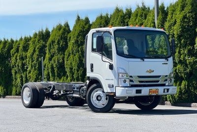 2025 Chevrolet Low Cab Forward 4500 Base