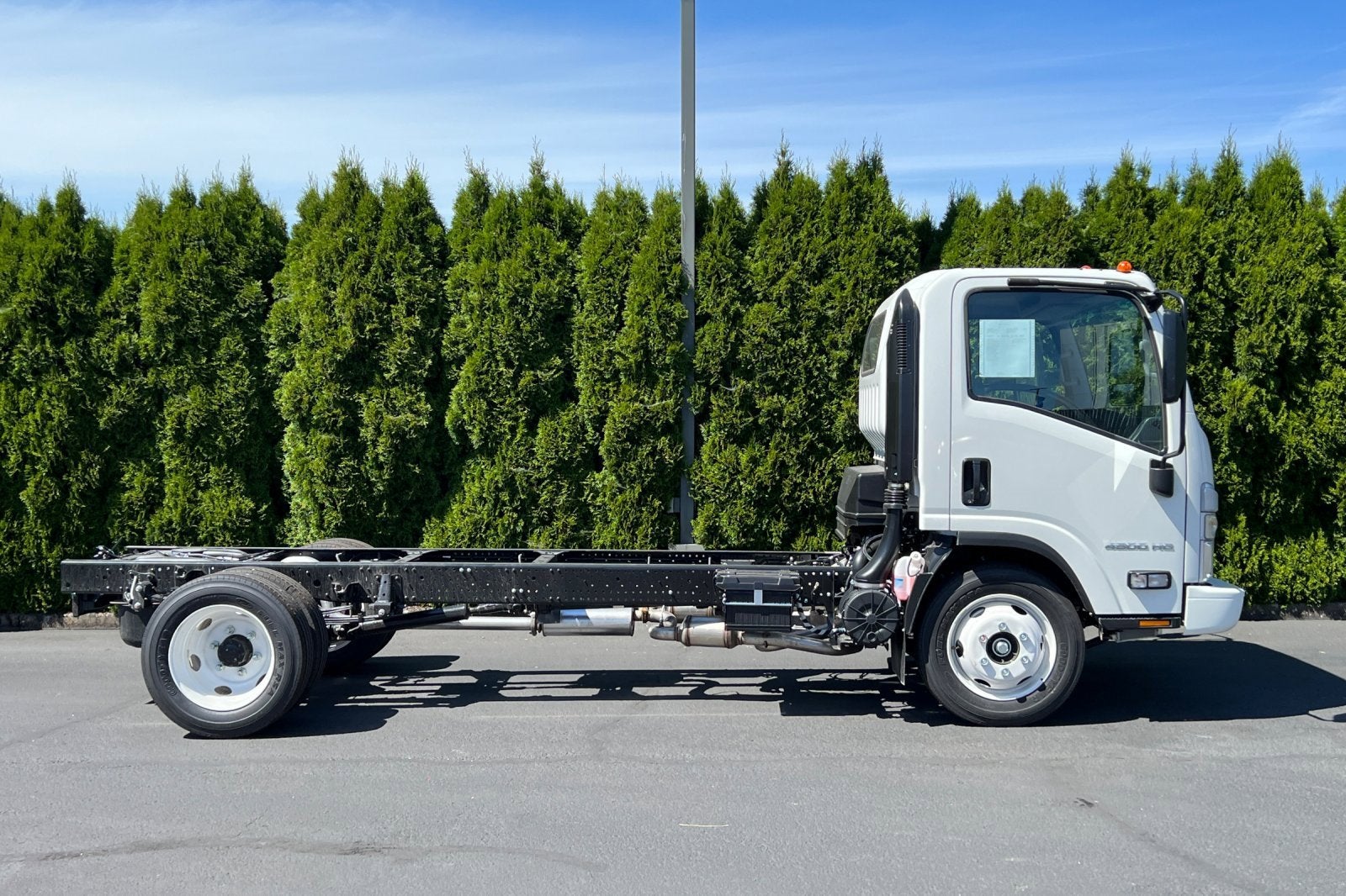 2025 Chevrolet Low Cab Forward 4500 Base