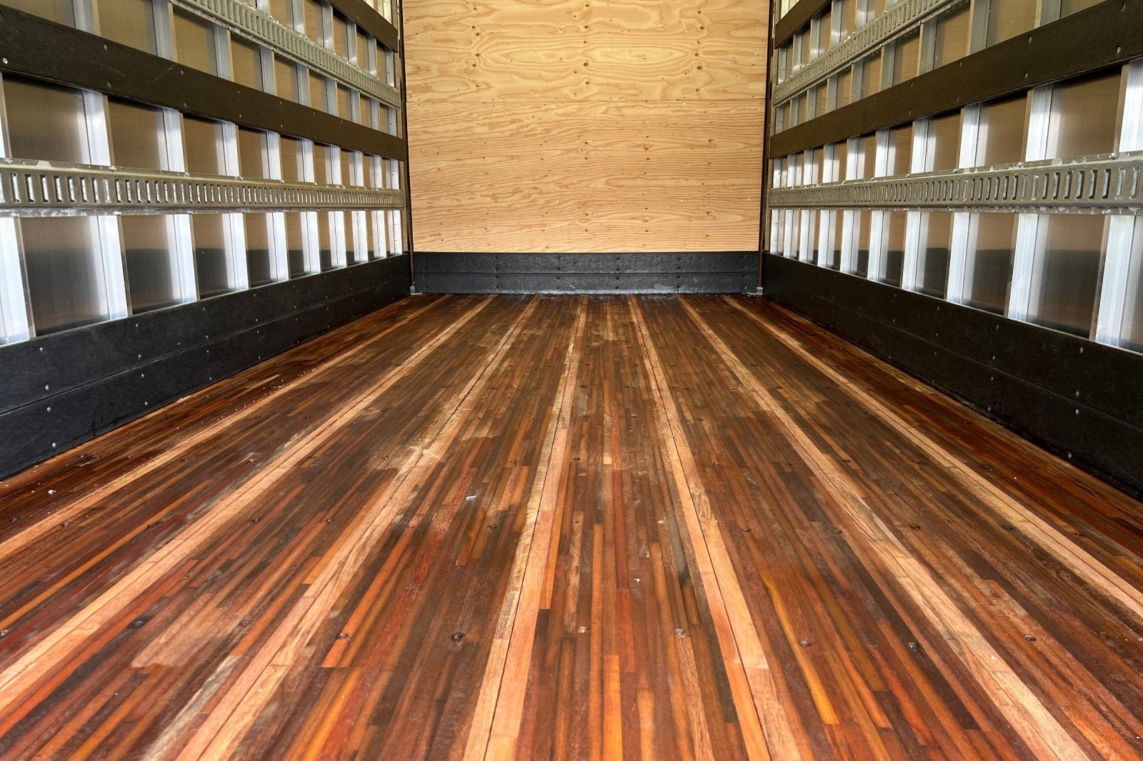 2025 Chevrolet Low Cab Forward 5500 XG Base