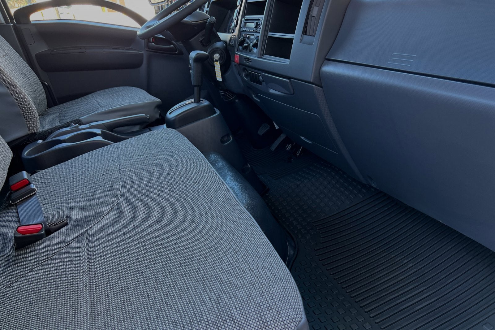 2025 Chevrolet Low Cab Forward 5500 XG Base